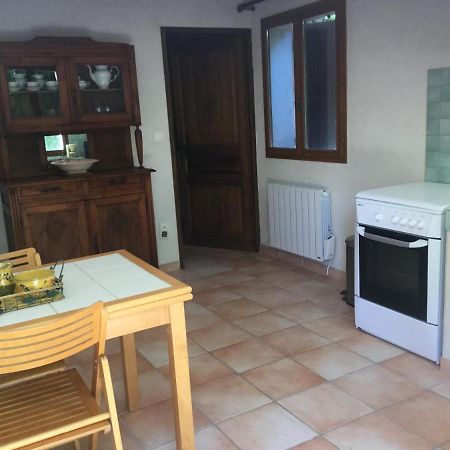 Appartement Dans Un Mas Provencal Istres Extérieur photo